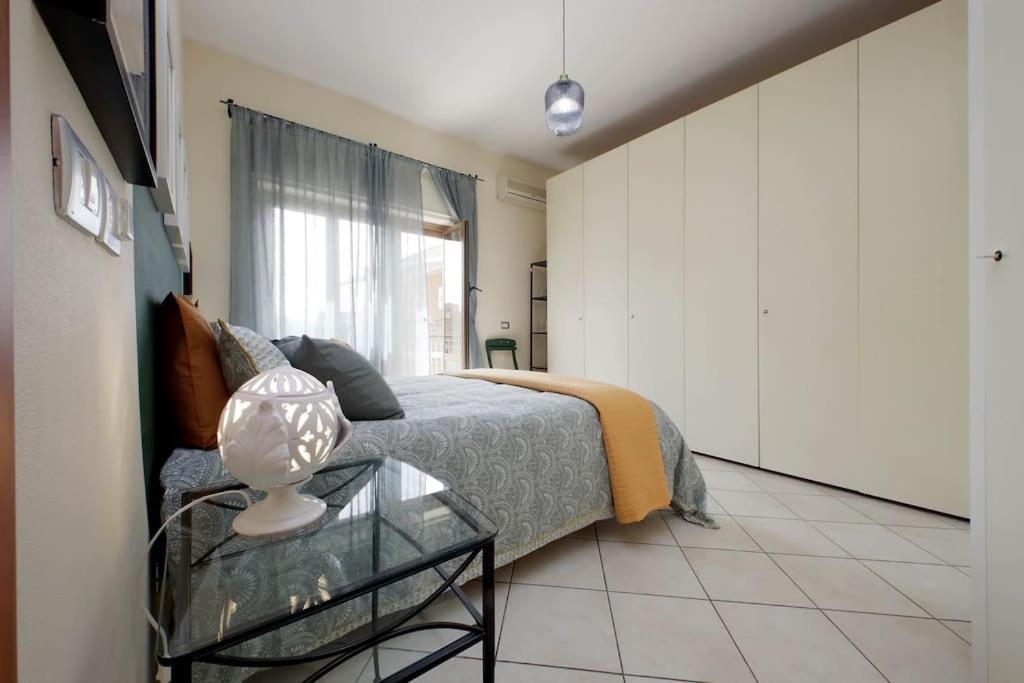 Relax Rome With 2 Balconies - 2 Bedroom Flat, 3Rd Floor With Lift, High Comfort, Quite, A Walk From Urban Train Station Gemelli And Metro A Stops Battistini & Cornelia Connecting To Center In 20 Minutes, 2 Steps From Bus Stop, Cycle Path, Groceries Exterior foto